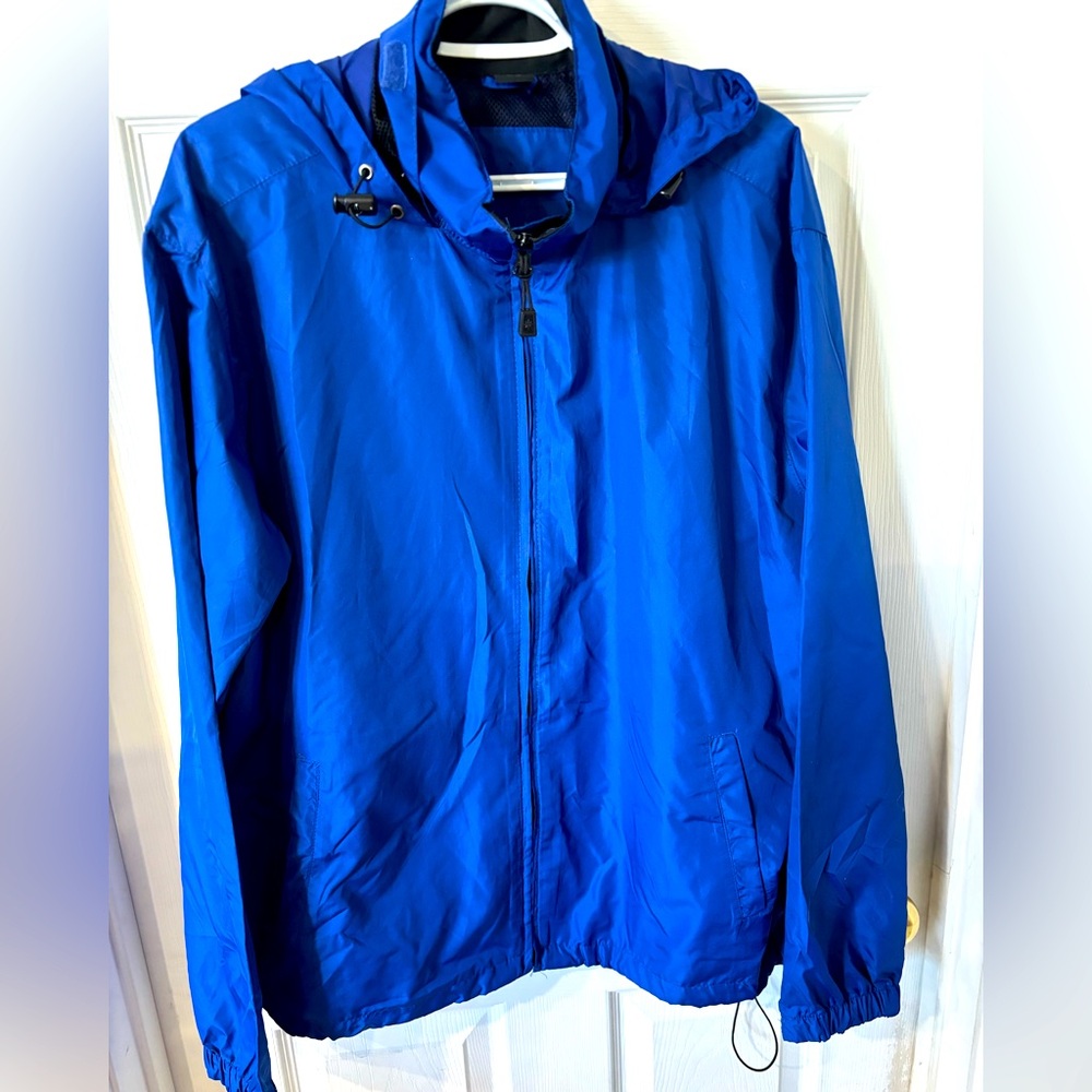 Men’s windbreaker jacket